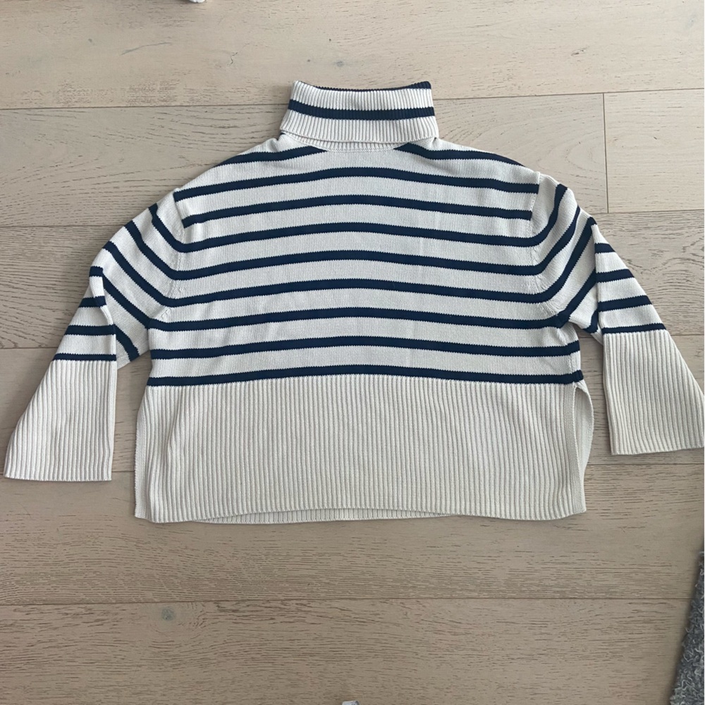 Gap Oversized Striped Cotton Turtleneck Sweater Medium Navy Ecru Breton EUC - Picture 2 of 7